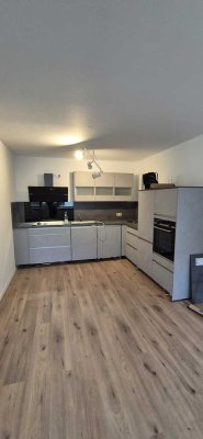 Hochwertig sanierte 3-Zimmer-Eigentumswohnung mit EBK & Garage in Lichtenfels