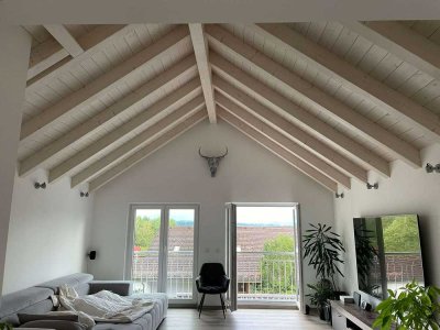 Exklusive 3-Zimmer-Dachgeschosswohnung mit Balkon in Hohenpeißenberg