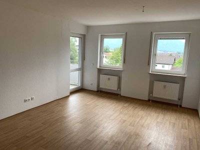 Helle 3-Zimmer-Wohnung mit Balkon