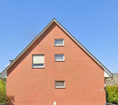 Schöne und modernisierte 1,5-Raum-Wohnung mit gehobener Innenausstattung mit Einbauküche in Hemmoor