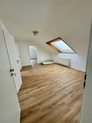 2,5-Zimmer-Wohnung mit EBK in Burgstetten