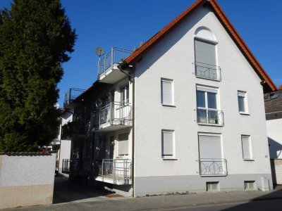 Sonnige 1-Zimmer-DG-Wohnung mit Dachloggia in Groß-Gerau/Dornheim