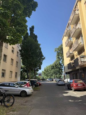 MA - NECKARSTADT WEST // Bezugsfreie 4 ZKB, Balkon + Terrasse sowie Garagenstellplatz