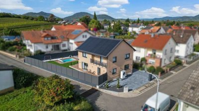 Exklusives Wohnerlebnis: Einfamilienhaus mit Pool inmitten der Weinberge! Energetisch Top!