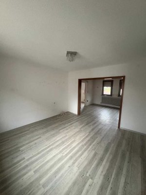 Geräumige 5-Zimmer-Wohnung im 2. OG in Neuenstadt am Kocher