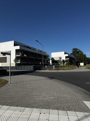 Neuwertige 2,5-Zimmer-Wohnung mit Balkon und Einbauküche in Hanau