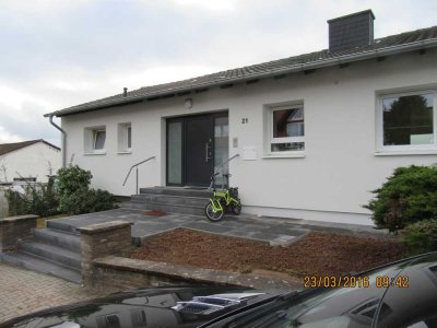 Geräumiges  5-Zimmer-Haus mit EBK in Winnweiler
