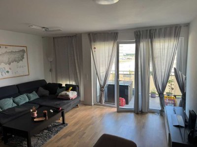 Exklusive, neuwertige 2-Zimmer-Wohnung mit Balkon und Einbauküche in Langen