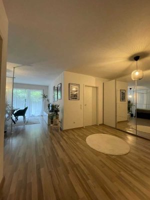 Gepflegte 1,5-Raum-Souterrain-Wohnung In Königsdorf