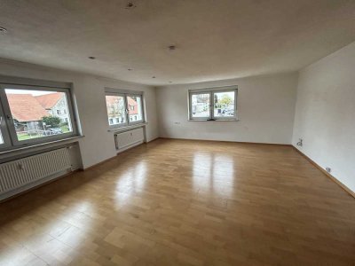 Freundliche 3-Zimmer-Wohnung mit Balkon und EBK in Vöhringen