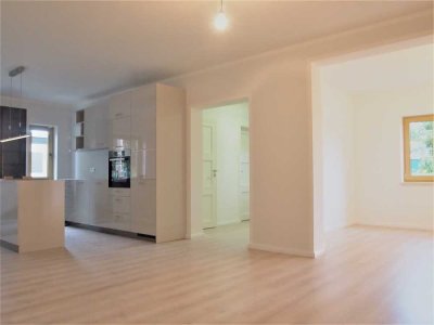 helle, moderne Wohnung, behindertengerecht, offener Wohnraum, Wohnküche