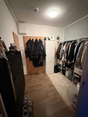 Nachmieter für 1-Raum-Wohnung ab 01.06.2026 (teilweise möbliert)