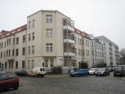 Erstbezug nach Renovierung: 4-Zimmer-Wohnung mit Balkon in Magdeburg-Stadtfeld West