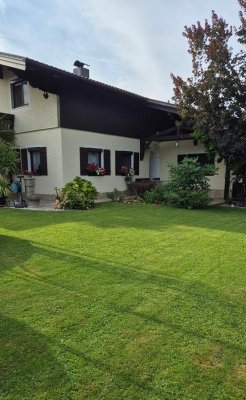 Großzügiges Mehrfamilienhaus mit ca. 258 m² Wohnfläche auf 1.040 m² Grundstück – vielseitig nutzbar &amp; ideal für Familie, Arbeiten oder Investment (provisionsfrei)