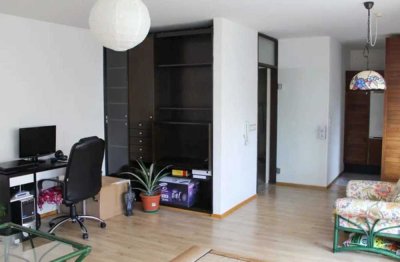 City - gepflegte 2-Zimmer-Wohnung mit Balkon, Einbauküche Passau