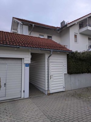 Helle 2-Zimmer Erdgeschosswohnung mit Gartenanteil und Terrasse