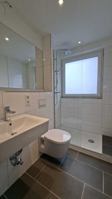 Sanierte Balkonwohnung im Erdgeschoss! Longerich!