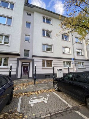 1-Zimmer kernsanierte Souterrain-Wohnung mit Terrasse in Düsseldorf-Derendorf