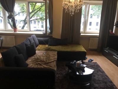 Helle 2-Zimmer Wohnung im 1. OG in Köln-Aachener; Bitte Beschreibung beachten!