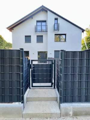 Erstbezug nach Kernsanierung / Maisonette / Haus in Haus
