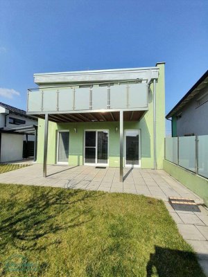 MODERN MÖBLIERTES EINFAMILIENHAUS MIT GARTEN