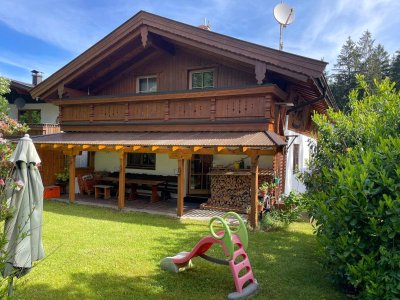 Idyllisches 6-Zimmer Einfamilienhaus mit Garten und Carport in Schwendt