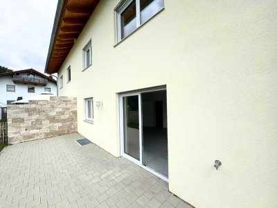 Lage mit Weitblick: Traumhafte DHH, modern & hell KFW40