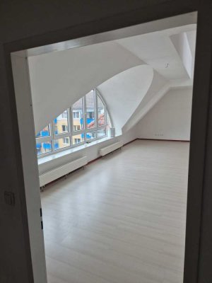 Schöne 2 Zimmerwohnung mit Terrasse im Zentrum