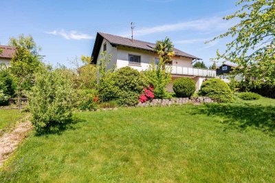 Gepflegtes Zweifamilienhaus auf Traumgrundstück im Rebland