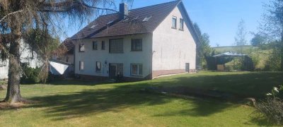 Großzügiges Mehrfamilienhaus mit Werkstatt, Garten, Teich & Glasfaser in Freiensteinau