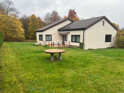 Wohnen und Schlafen auf einer Ebene! Einfamilienhaus in Königsbronn-Waldsiedlung zu verkaufen.