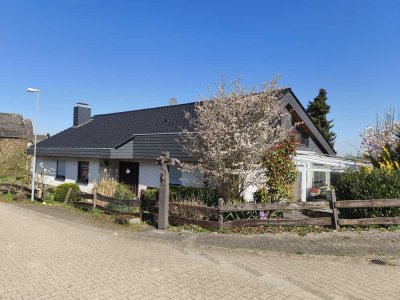 Günstiges 6-Zimmer-Einfamilienhaus in Lehmen