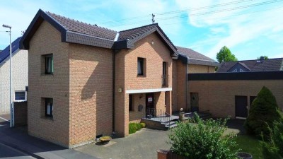 Bonn-Holzlar- Charmantes EFH mit ca. 142 m², großem Garten und viel Potenzial in ruhiger