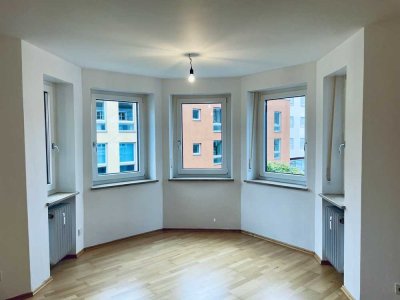 Helle 2-Zimmer-Wohnung mit Balkon & Erker im Zentrum von Deggendorf – sofort frei