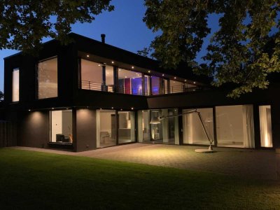 Ikonische Bauhausvilla zum Wohnen, Leben und Arbeiten