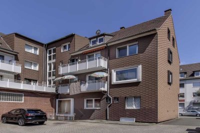 Renovierte 3-Zimmer-Wohnung mit Gäste WC, modernem Bad mit Dusche und Wanne und einem Monat Mietfrei