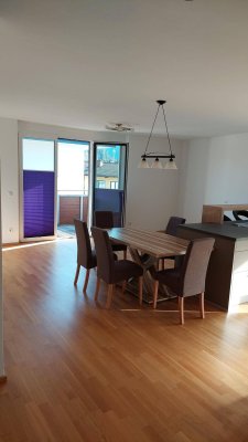 3-Zimmer-Wohnung (74 qm) mit 2 Balkone inkl. Tiefgaragenplatz (teilmobliert und barrierefrei) zentral im Ortsmitte