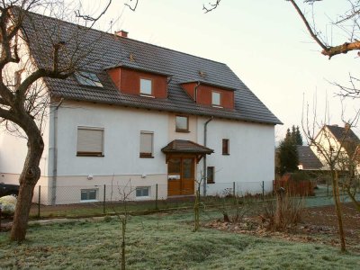 NIEDERNJESA, schöne 3-Zimmerwohnung mit Balkon und Stellplatz