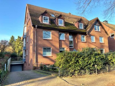 Volksdorf: Traumwohnung auf zwei Ebenen in perfekter Lage!