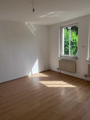 Helle 3-Zimmer-EG-Wohnung mit Balkon, Aufzug & Tiefgaragenstellplatz in Bamberg
