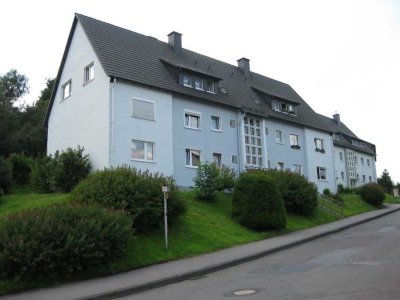FREUNDLICHE UND HELLE 4-ZIMMER WOHNUNG MIT BALKON IN GEVELNDORF