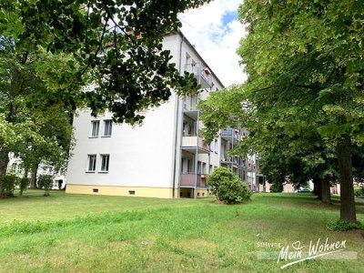 2-Rwhg. mit Balkon, Tageslichtbad u. Blick in´s Grüne im liebevoll san. Altbau