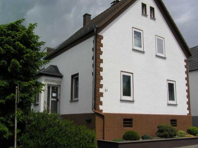 Freistehendes , gepflegtes Einfamilienhaus  mit schönem Garten in Waldbrunn (Westerwald)