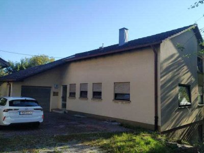 Einfamilienhaus auf großem Grundstück 
mit herrlicher Aussicht in Stuppach