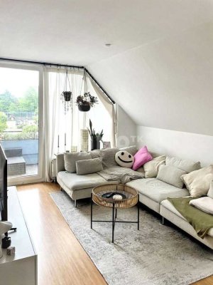 Schöne 2-Zimmer-Wohnung mit Balkon und Tiefgarage - ideal für Singles oder Paare