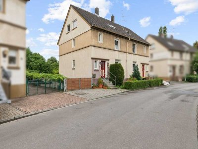 Denkmalschutz: Gepflegte Doppelhaushälfte mit schönem Garten in Duisburg-Bissingheim