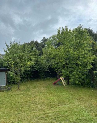 Helle 3-Zimmer-Wohnung mit großem Garten & Garage in Köln– auch WG-geeignet