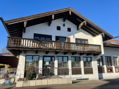 Erstbezug nach Umbau!
Großzügige 3,5-Zimmer-Wohnung mit Südost-Balkon.