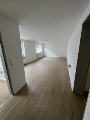 Schöne 2-Zimmer-EG-Wohnung mit Einbauküche (ohne Kühlschrank) in Kausen