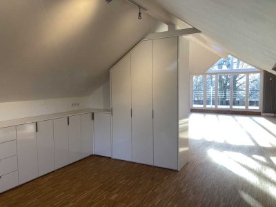 Ottensen/Othmarschen: Exklusives Dachgeschoss mit großer Südterrasse